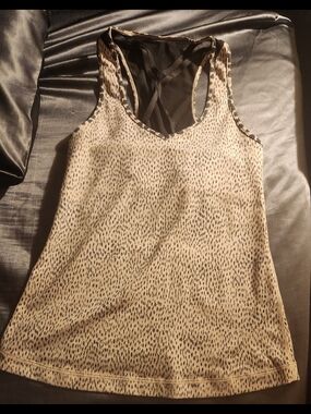 Women’s Lululemon Sleeveless Animal Print Tank Top — Beige/Black